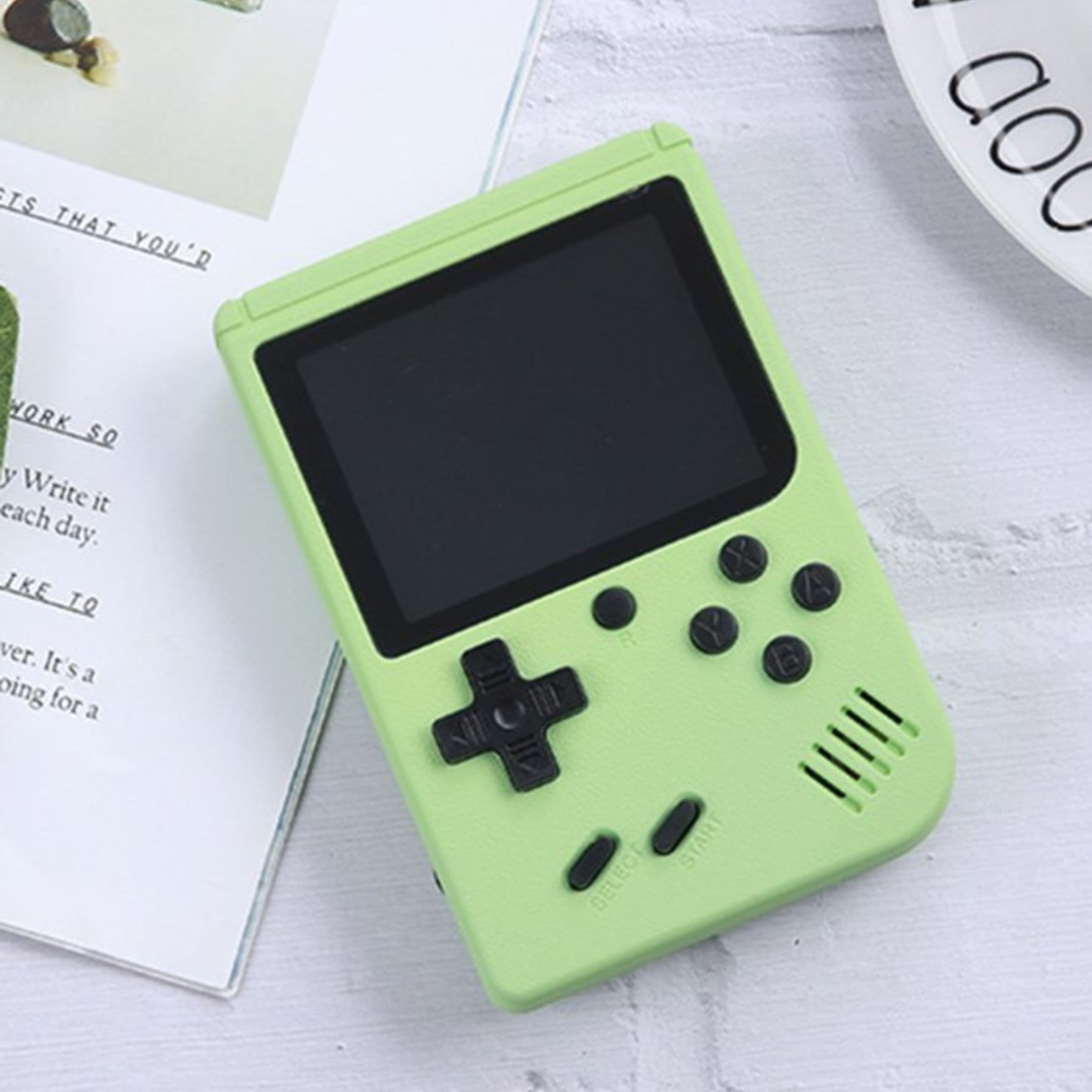 🎮 Konsola Kieszonkowa PEGASUS Mini – Zielona

Mini konsola z 500 grami w jednym urządzeniu – idealny prezent dla dzieci i dorosłych!